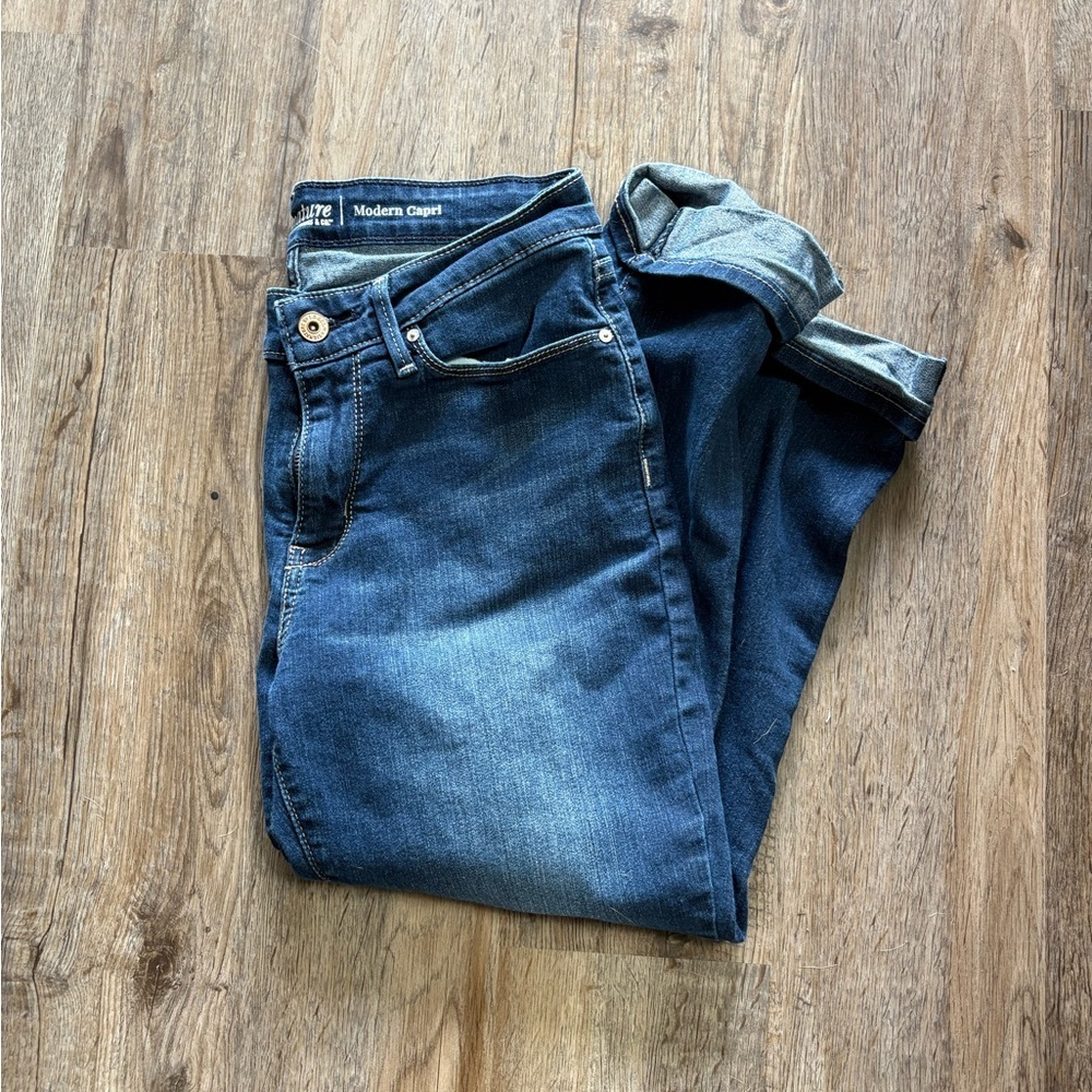 Signature by Levi Strauss capris